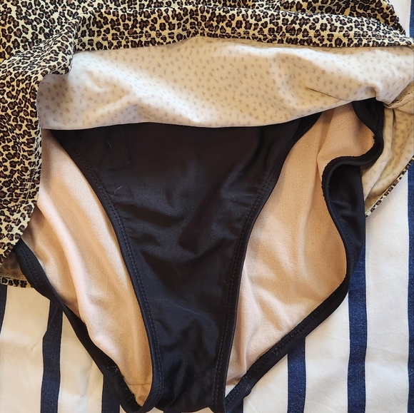 Old Navy Womens Medium Leopard Print Bathing Suit. Spaghetti Straps - Picture 5 of 13